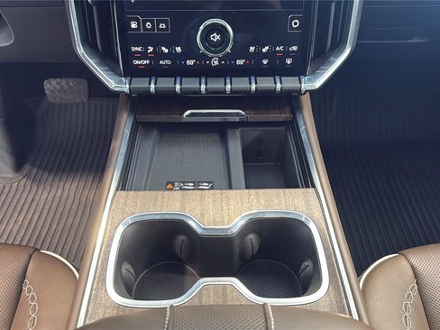 Used 2026 GMC Acadia Denali Ultimate w/ LPO, Floor Liner Package AWD/4WD image 27