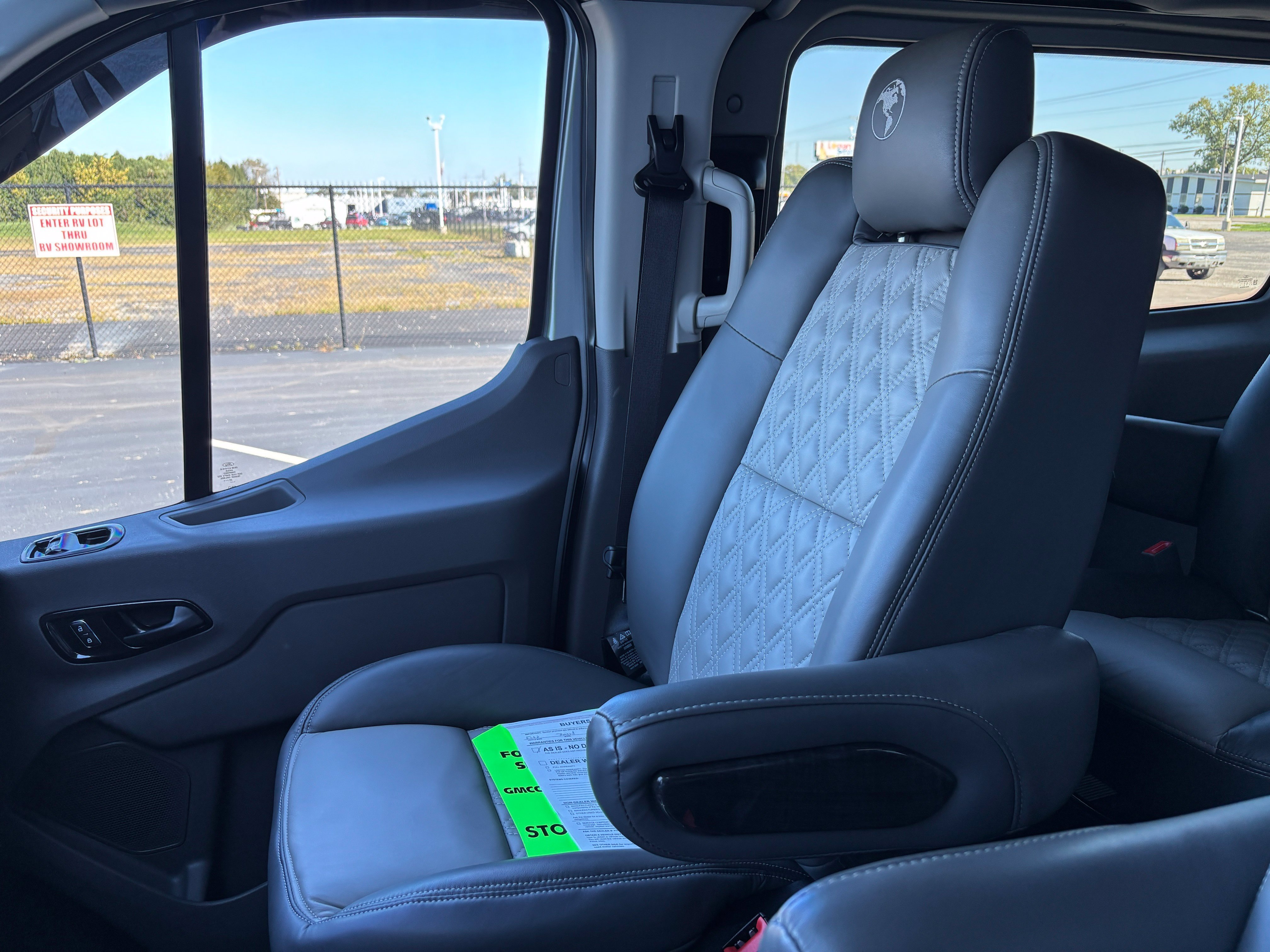 Used 2024 Ford Transit 150 Low Roof RWD image 40