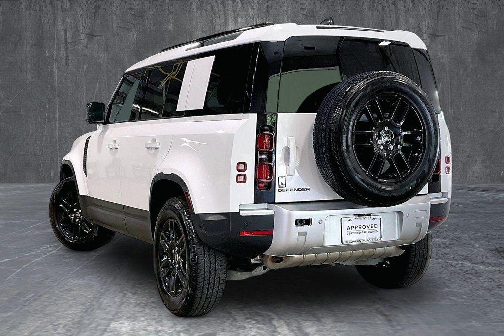 Used 2025 Land Rover Defender 110 S AWD/4WD image 4
