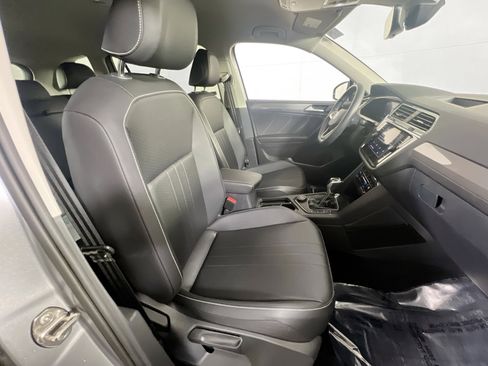 Used 2022 Volkswagen Tiguan SE image 26
