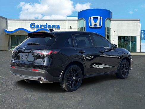 Used 2025 Honda HR-V Sport image 6