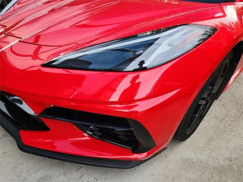 Used 2022 Chevrolet Corvette Stingray Premium Cpe w/ Z51 Performance Package RWD image 8