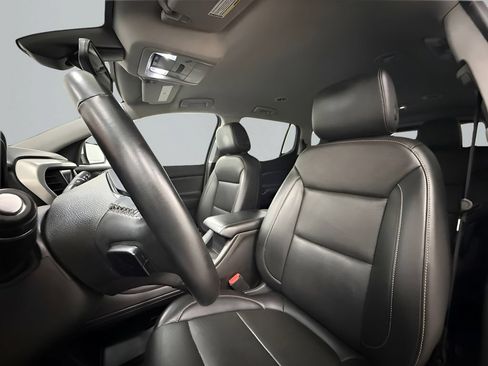 Used 2023 GMC Acadia SLT FWD image 10