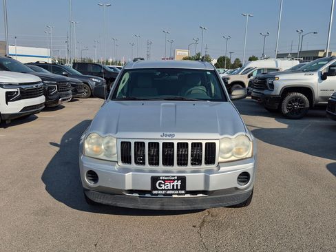 Used 2006 Jeep Grand Cherokee Laredo AWD/4WD image 9