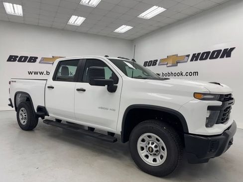 New 2026 Chevrolet Silverado 3500 W/T AWD/4WD image 3