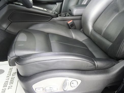 Used 2022 Porsche Macan AWD/4WD image 9