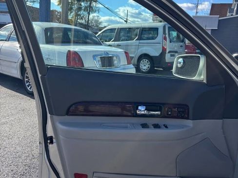 Used 2000 Lincoln LS image 9