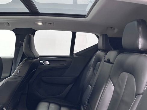 Certified 2023 Volvo XC40 B5 Plus w/ Climate Package AWD/4WD image 22