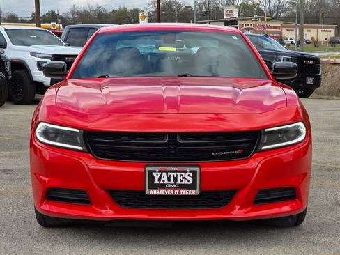 Used 2022 Dodge Charger SXT image 2