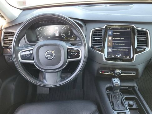 Used 2017 Volvo XC90 T6 Momentum w/ Vision Package AWD/4WD image 10