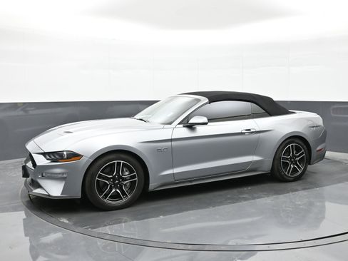 Used 2022 Ford Mustang GT Premium w/ Equipment Group 401A image 8