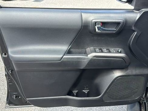 Certified 2022 Toyota Tacoma TRD Sport w/ Technology Package image 17