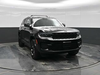 Used 2024 Jeep Grand Cherokee Altitude video 2