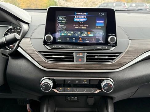 Used 2025 Nissan Altima 2.5 SV image 20