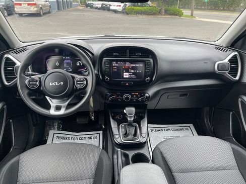 Used 2023 Kia Soul LX w/ Option Group 015 FWD image 20