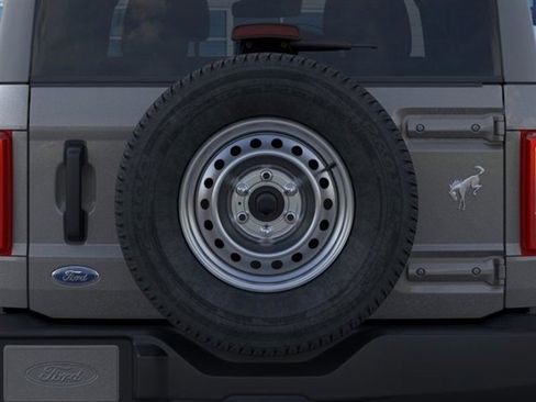 New 2025 Ford Bronco 2-Door image 24