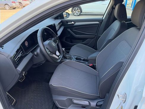 Certified 2025 Volkswagen Jetta Sport FWD image 12