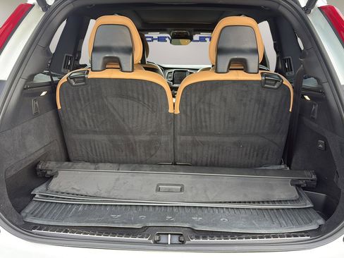 Used 2018 Volvo XC90 T6 Momentum w/ Convenience Package AWD/4WD image 21