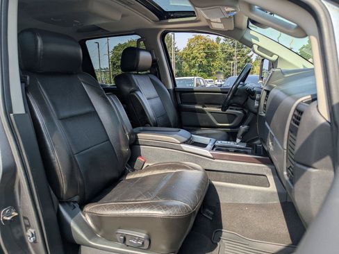 Used 2015 Nissan Titan SL w/ SL Moonroof Package AWD/4WD image 36