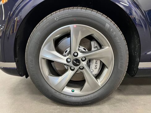 New 2026 Genesis GV70 2.5T Select image 14