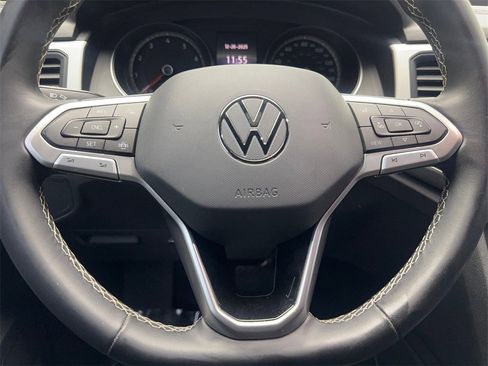 Used 2021 Volkswagen Atlas Cross Sport SE image 56