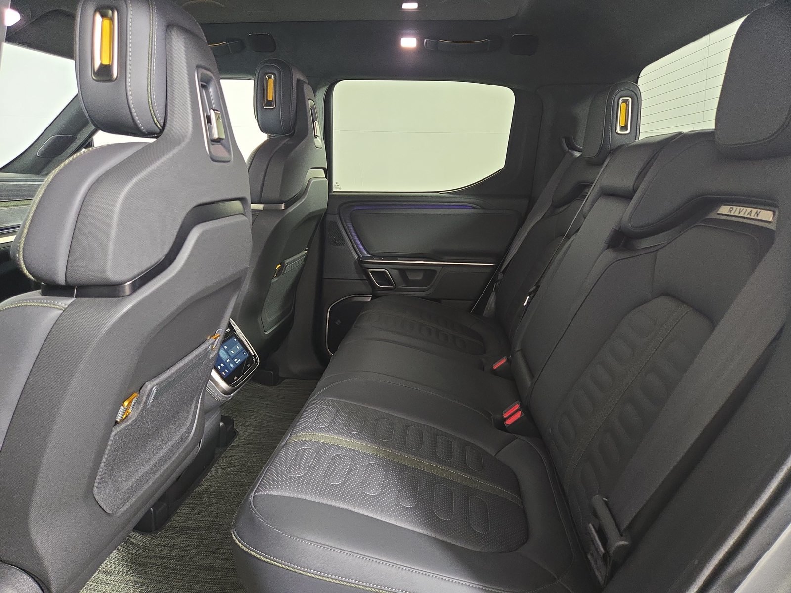 Used 2024 Rivian R1T Adventure Dual AWD/4WD image 21