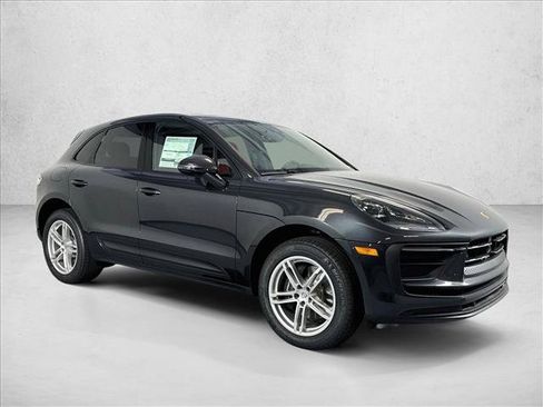 Used 2026 Porsche Macan AWD/4WD image 7