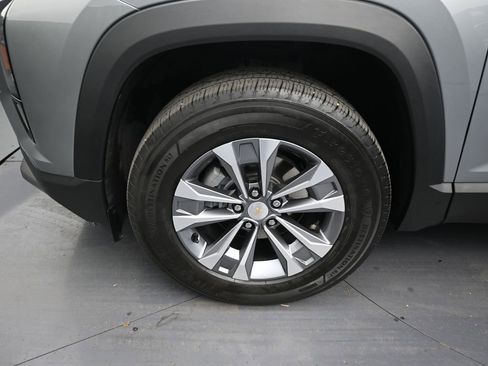 Used 2025 Chevrolet Equinox LT w/ Safety and Technology Package FWD image 9