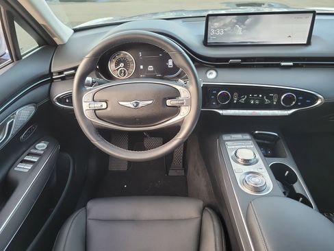 Certified 2024 Genesis GV70 2.5T w/ Select Package image 10