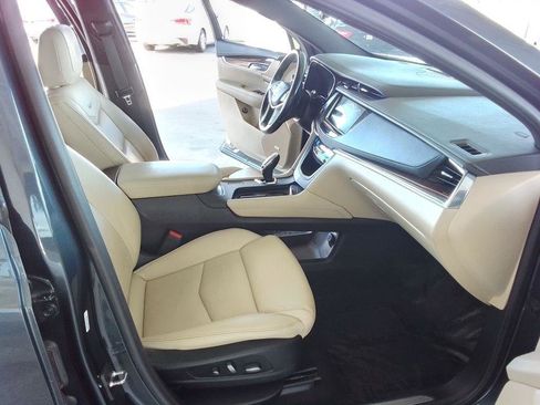 Used 2019 Cadillac XT5 Luxury FWD image 17