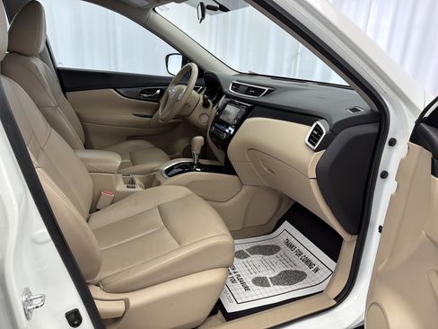 Used 2015 Nissan Rogue SL FWD image 10