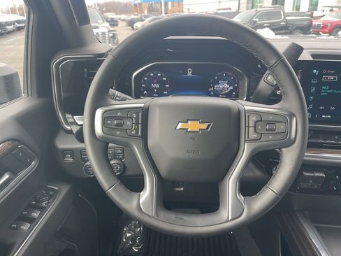 Used 2025 Chevrolet Silverado 2500 LT w/ Safety Package AWD/4WD image 17