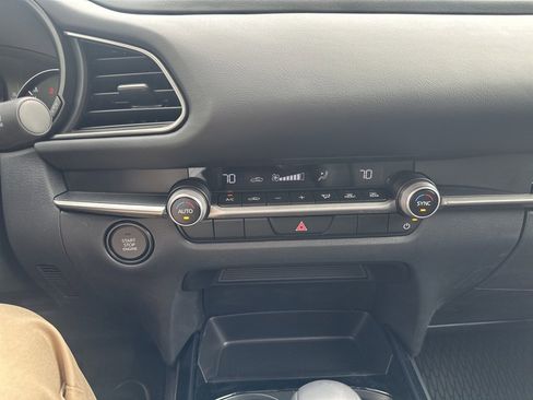 New 2025 MAZDA CX-30 AWD 2.5 S w/ Select Sport Pkg image 36
