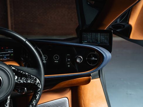 Used 2020 McLaren Speedtail image 40