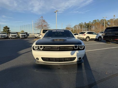 Used 2023 Dodge Challenger R/T w/ T/A Package image 2