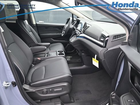 New 2026 Honda Odyssey Touring image 11
