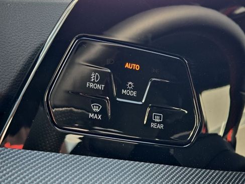New 2026 Volkswagen GTI SE FWD image 20