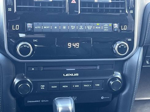 Used 2023 Lexus GX 460 Premium w/ Premium Plus Package AWD/4WD image 16