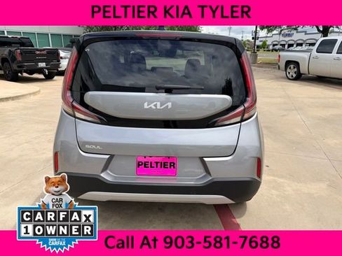 Certified 2025 Kia Soul LX w/ LX Technology Package FWD image 9