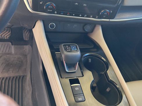 Used 2021 Nissan Rogue SL w/ Premium Package FWD image 23