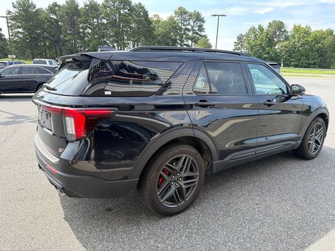 Used 2025 Ford Explorer ST AWD/4WD image 10