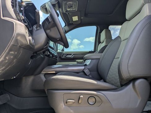 Used 2026 Chevrolet Silverado 2500 ZR2 w/ LPO, Dark Essentials Package AWD/4WD image 16