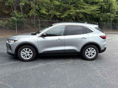 Used 2023 Ford Escape Active image 4