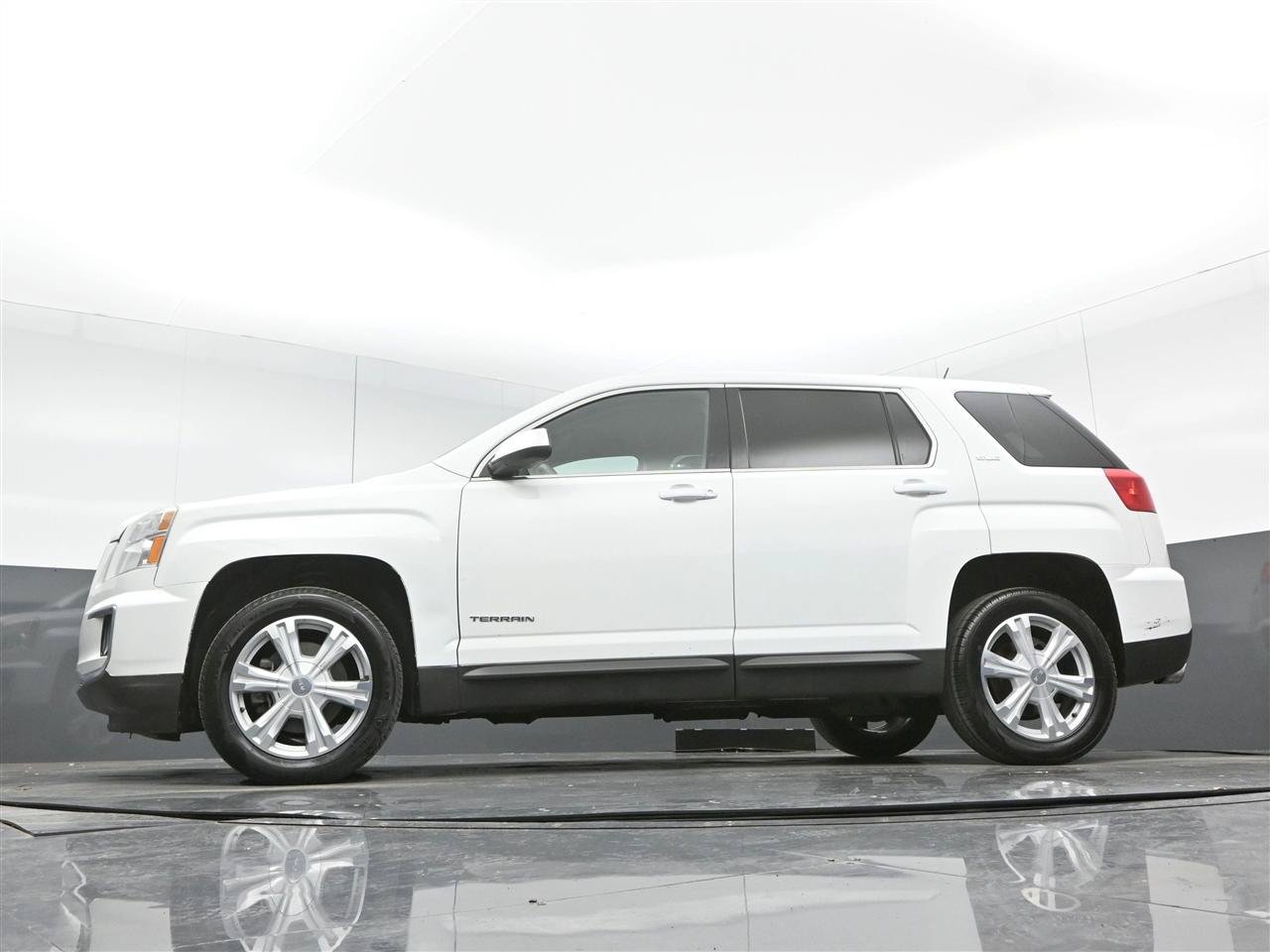 Used 2017 GMC Terrain SLE FWD image 36