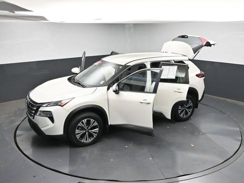 Used 2023 Nissan Rogue SV FWD image 46