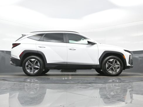 Used 2026 Hyundai Tucson SEL AWD/4WD image 32