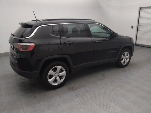 Used 2019 Jeep Compass Latitude w/ Popular Equipment Group AWD/4WD image 10