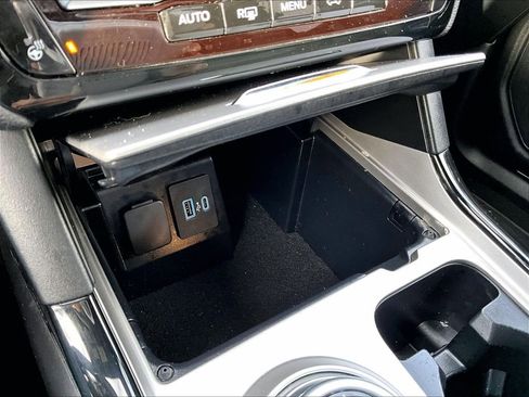 Used 2022 Ford Explorer ST-Line w/ Class IV Trailer Tow Package image 28