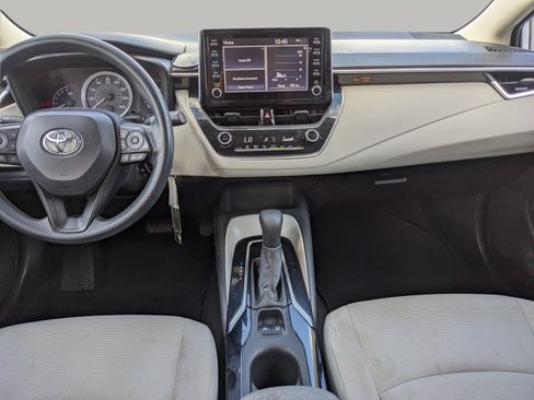 Used 2020 Toyota Corolla LE FWD image 15