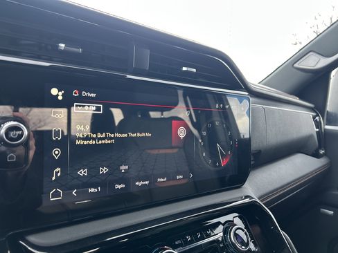 Used 2024 GMC Sierra 2500 AT4 w/ AT4 Preferred Package image 13